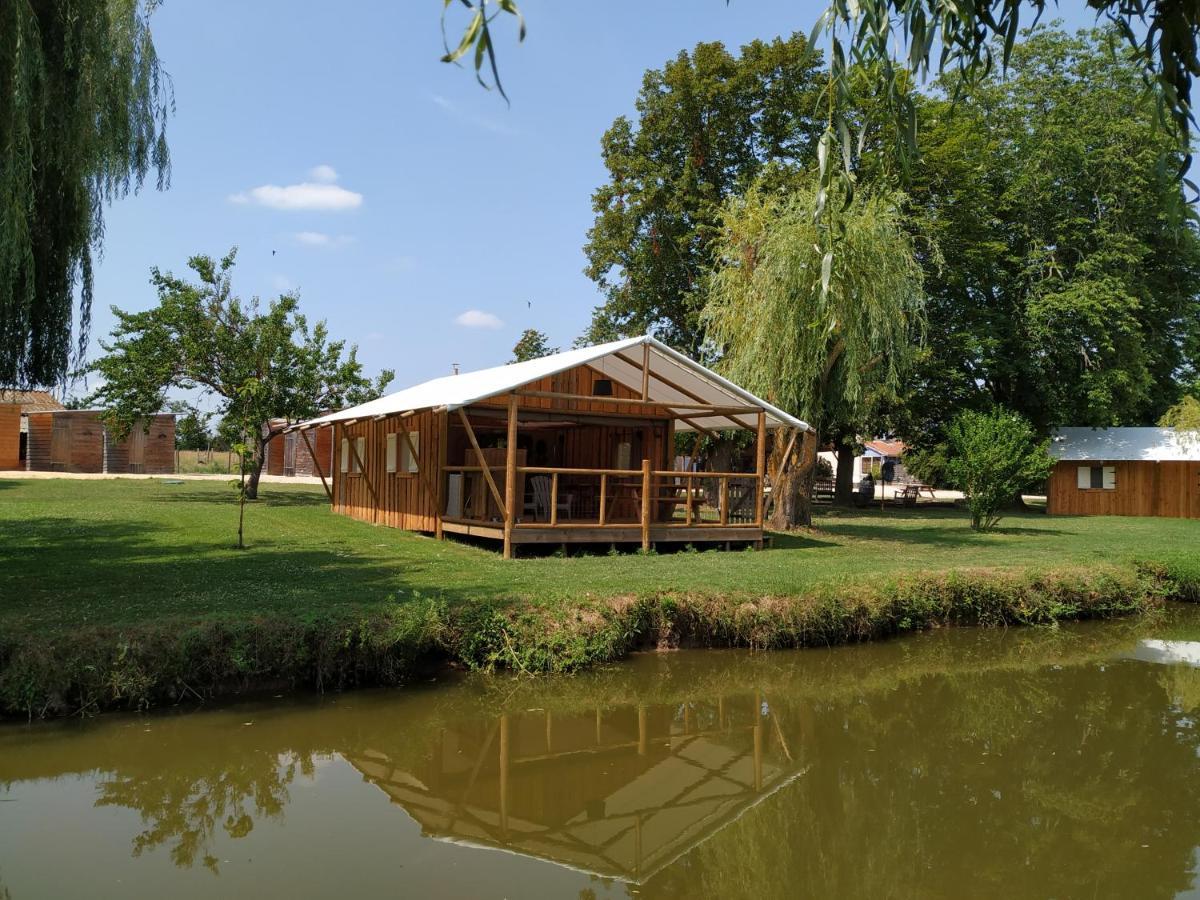 Domaine Ramonjavel, Glamping & Alpaca'S Bed & Breakfast Fongrave Bagian luar foto
